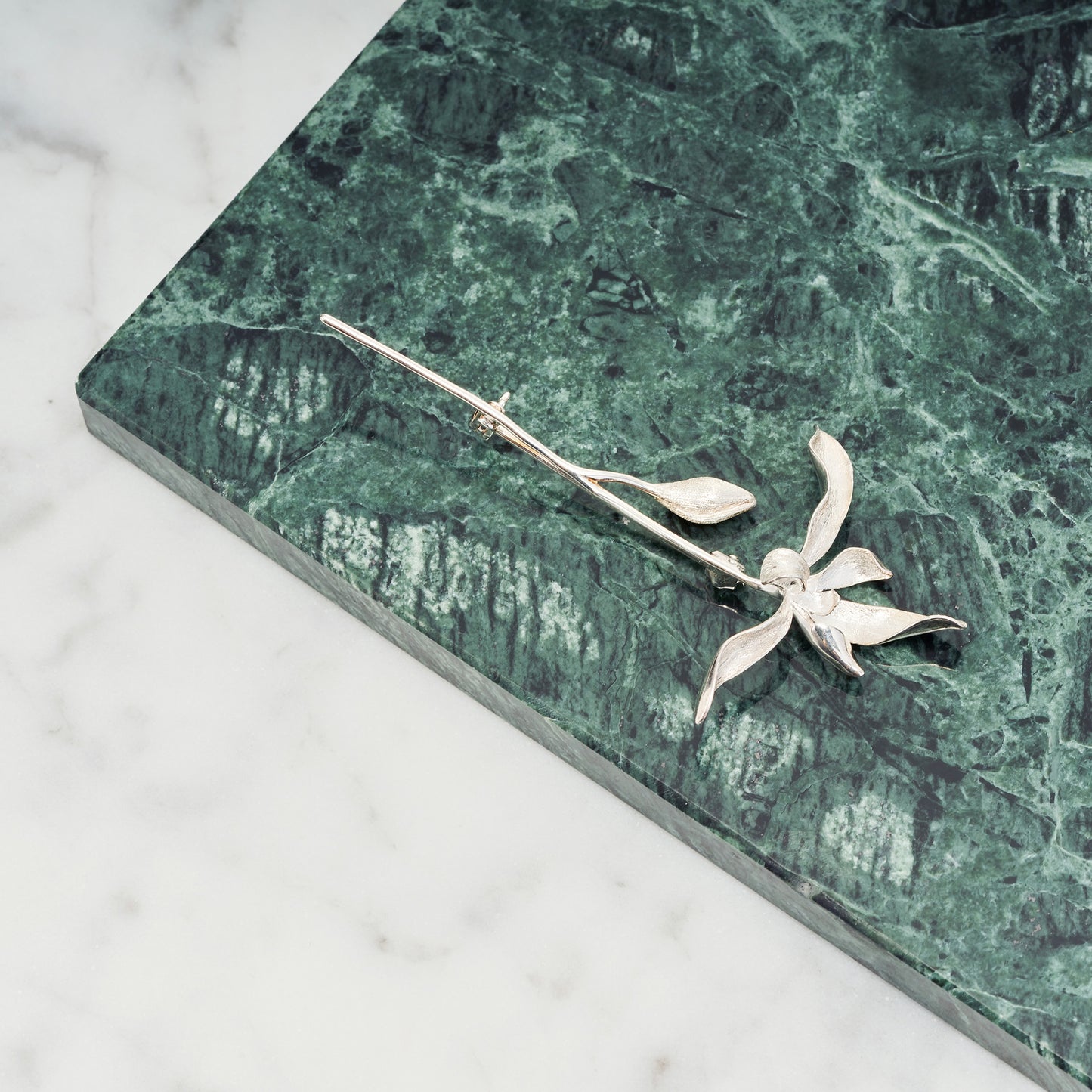 Palmero Arboreal Leaf Brooch